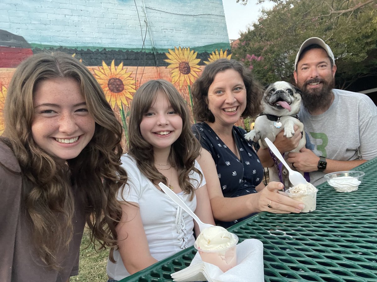 christopher_doi's tweet photo. Family ice cream night to celebrate the first day of school. Dobby even got in on the action with a pup cup. https://t.co/dRcBXjDR80