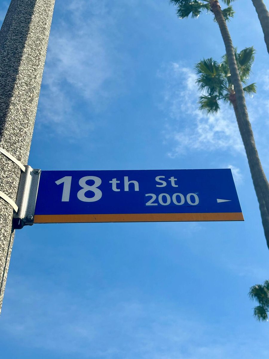 windowful chaudfroid
“Life is either a great adventure or nothing.” – Helen Keller 🌟🏞️