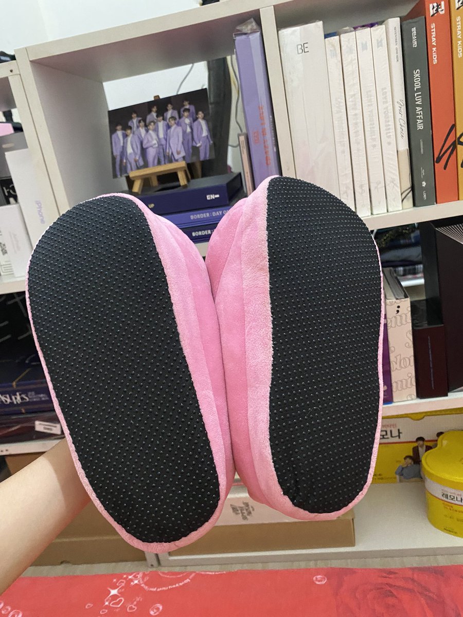 injuniiesi's tweet photo. wts lfb ph
bts line friends

BT21 Cooky Plush Slippers- 300 pesos
-official and onhand
-free size 230-250mm
-used but not abused
-dirty na yung packaging pero in excellent condi pa din yung slippers

rfs: decluttering

DOP: 5 days/payo
MOD: jnt only

📍Candelaria, Quezon

Dm me. https://t.co/e51zfVv4Gw