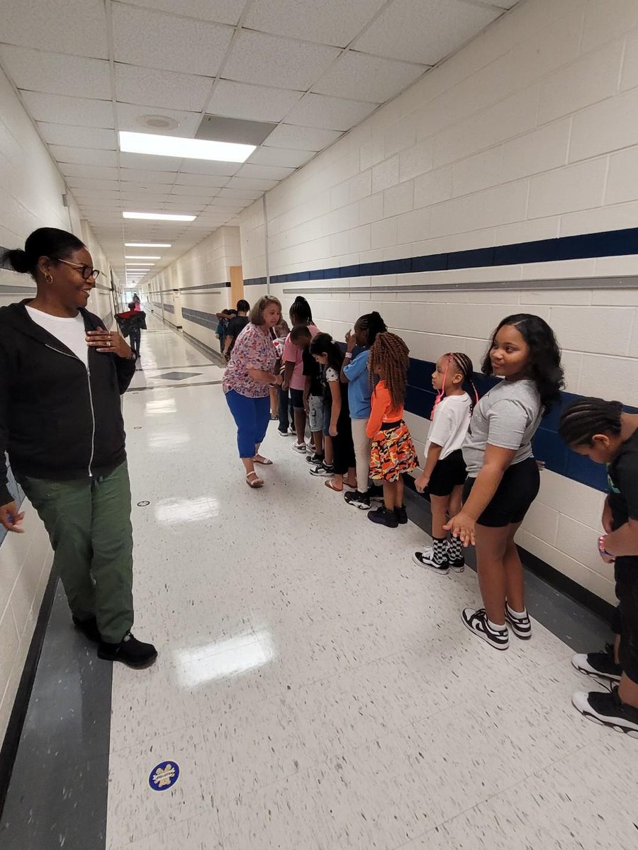 We’re so excited to share that our first day at Bearfield Primary School was a huge success! The students came ready to discover their inner superheroes, fully embracing our theme, "Finding the Superhero in Me - Unleashing Our Potential."