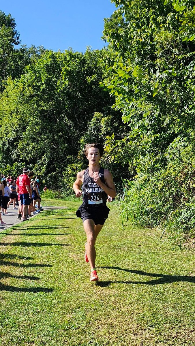 ephstfxc's tweet photo. Atticus earns a Raider Elite shirt this weekend by breaking 17:30! He earned 7th best junior and 10th best overall in school history in just the first 5k of the season!!!
@
#redefineyourimpossible
@AthleticsEP https://t.co/mnLAGUvx5P
