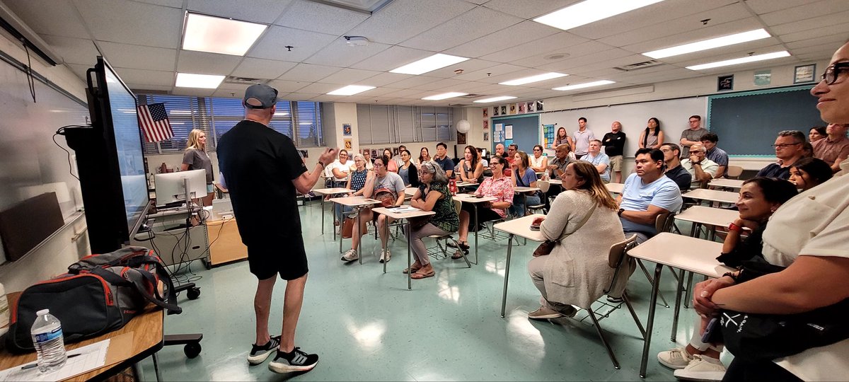 WJWildcats's tweet photo. 2024 Fall Meet the Coaches Night
@mcpsAD @MCPSAthletics
#WeRaise #EliteCommunication https://t.co/K7hjzZ4y6G