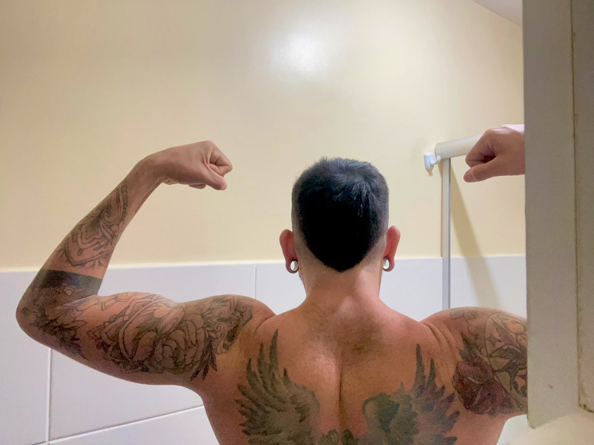 parachicoo's tweet photo. Cortei o cabelo 🥵🫠😮‍💨 https://t.co/8dI2jYl3jq