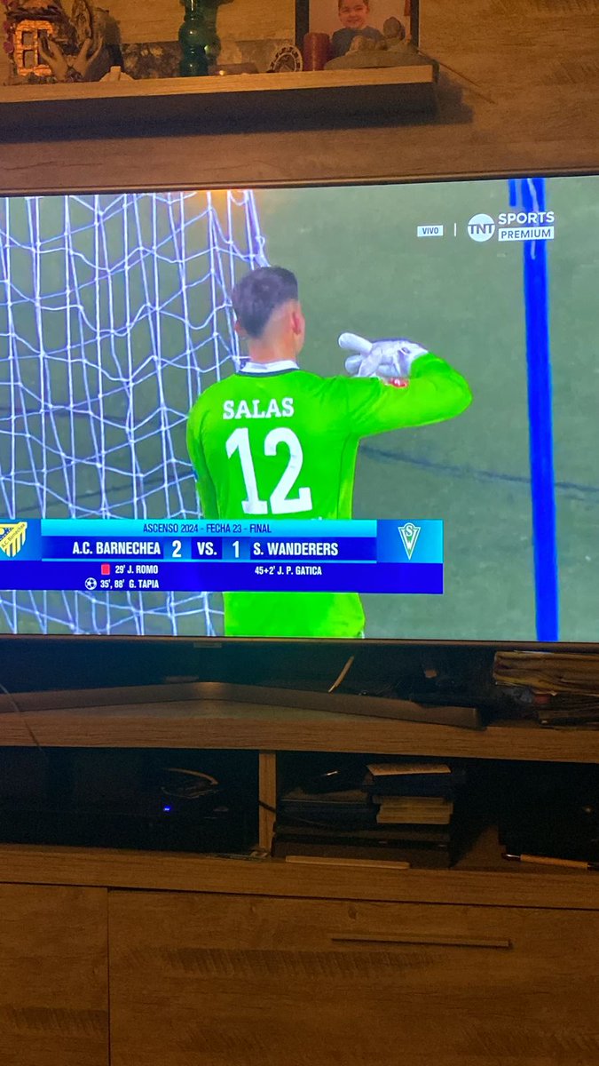 octavio_E4E's tweet photo. Quiero a este arquero para el próximo año en Everton! 😄😄 👏👏 https://t.co/SOYqikBbav