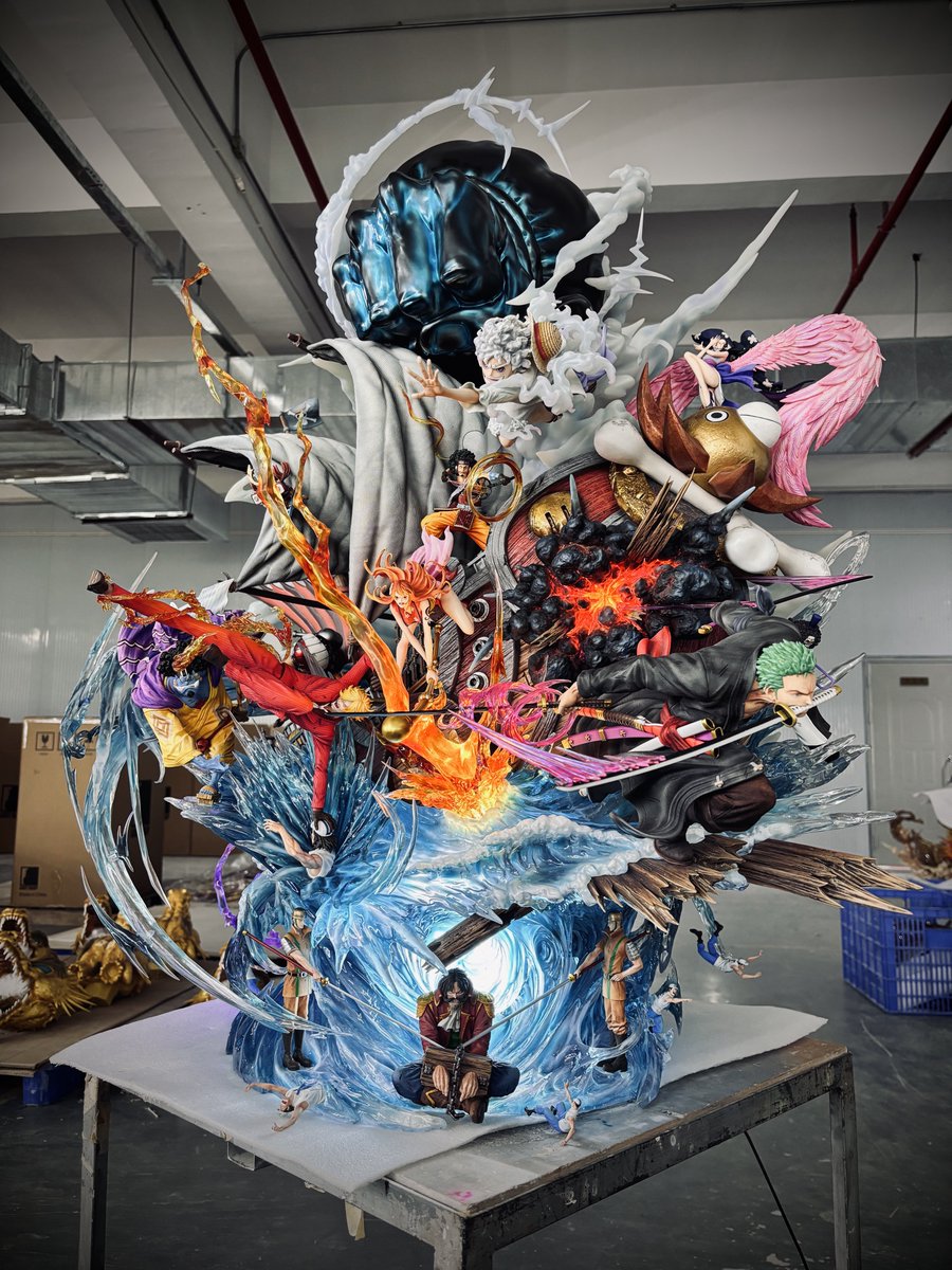 参考了玩家的意见，出征现增加一个蓝黑色武装色拳头版本，需要注意以工作室的审美我们一致认为红色好看，但是有喜欢的玩家还是可以在二次补款时跟代理备注 好，需要蓝黑色拳头的版本，出货时将按照备注的发货。（不备注的都是默认黑红色拳头版本）