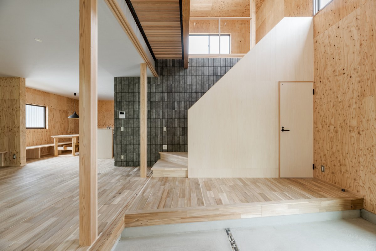 KGDAwards's tweet photo. #KGDAsharing
▼ Inspiration
Double-Level Foyer Puts Modern Twist on Traditional Japanese #Doma in House in #Itama
-
▪️Source: @designboom 
💬Read More: https://t.co/vJ03g6ztNa
➡️Follow us: https://t.co/ISAoTck5ot
-
#KGDA #kgdawards #design #Japan #coilKazuteruMatumuraArchitects https://t.co/vxqHQoJfLR