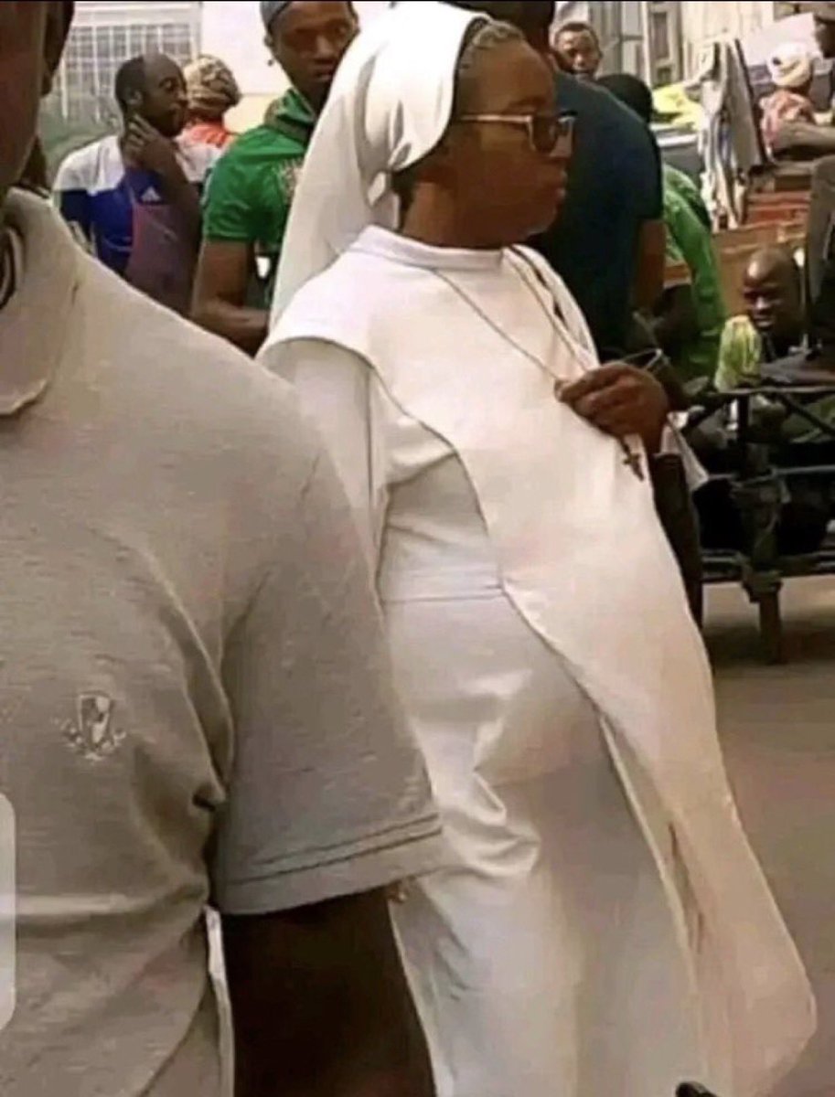 FOWOBI OF LAGOS 𓃵 tweet media