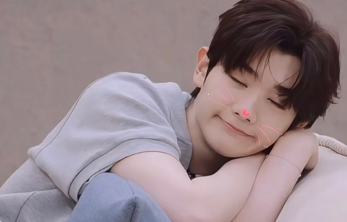 Ninnie9n's tweet photo. แมวเด็กสุดคิ้วทึของมัมหมี 

#นายท่านกรชิต #高卿尘
#GaoQingchen https://t.co/VcjTwPOD1g
