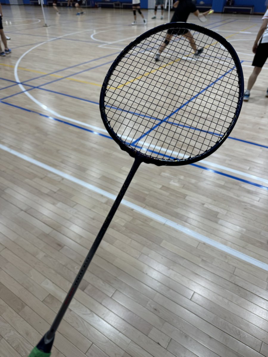 ウィルソンのVERTEX BLX3。ギリギリ間に合った。弾き感は抑えられてる