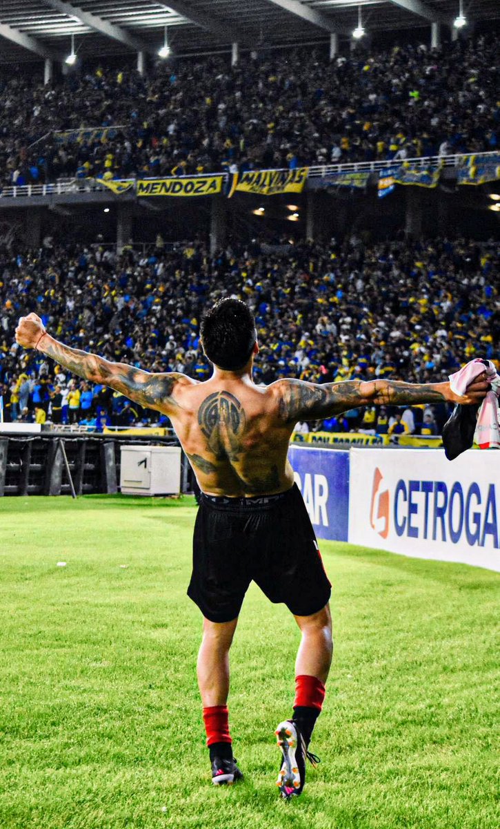 Que cosa increible este hombre , lo ven los bosteros y se cagan encima.