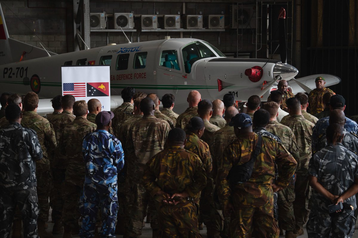 USPACOM's tweet photo. π¦πΊβπ«π·βπ΅π¬βπΊπΈ
@PACAF, @AusAirForce, @Armee_de_lair, and #PNGDefenceForce commence #PacificAngel24, enhancing interoperability supporting terrain survival and swift water personnel recovery in the #FreeAndOpenIndoPacific.
π #PapuaNewGuinea
πΈ: SMSgt DeAndre Curtiss https://t.co/A2ymUCMyAc