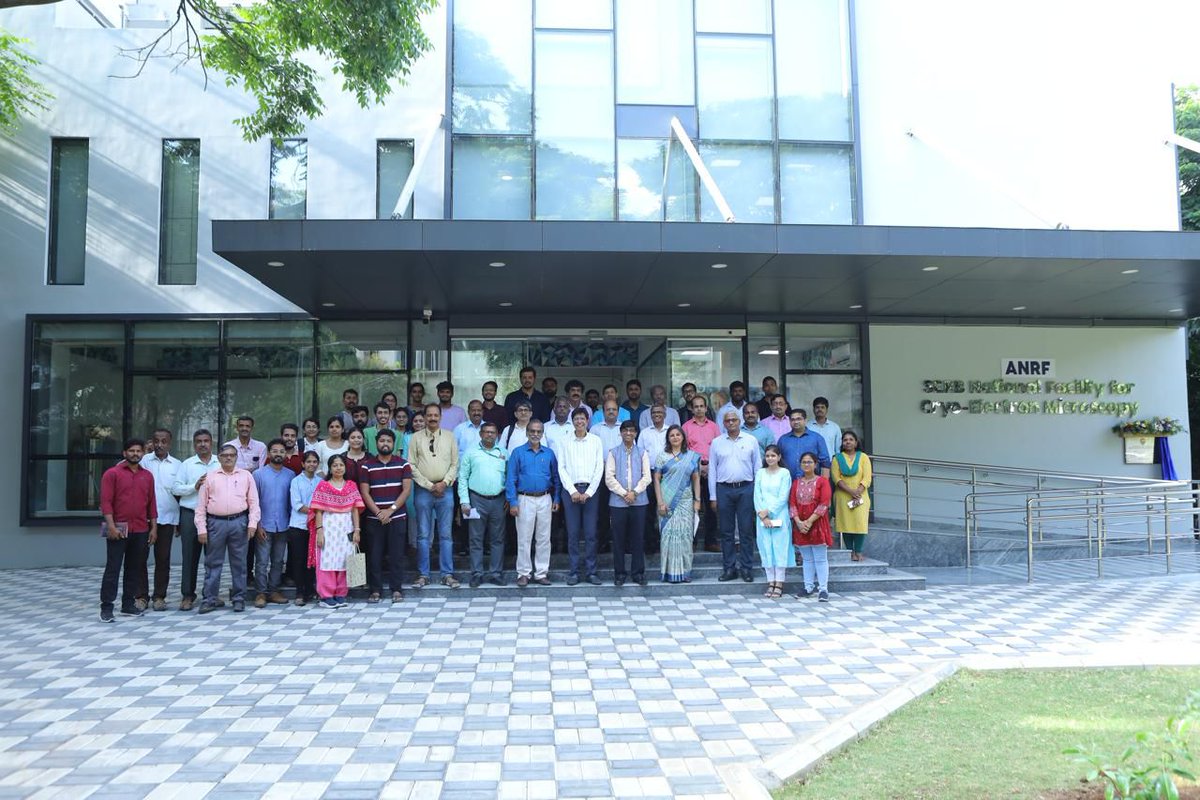 Abhay Karandikar (@karandi65) on Twitter photo The Cryo-Electron Microscopy (EM) Facility that I inaugurated at <a href="/iitmadras/">IIT Madras</a> along with Prof Kamakoti, Director, IIT Madras and Prof T Pradeep brings India at par with the global league in the science of small objects, ranging from simple molecules to complex biological structures The Cryo-Electron Microscopy (EM) Facility that I inaugurated at <a href="/iitmadras/">IIT Madras</a> along with Prof Kamakoti, Director, IIT Madras and Prof T Pradeep brings India at par with the global league in the science of small objects, ranging from simple molecules to complex biological structures