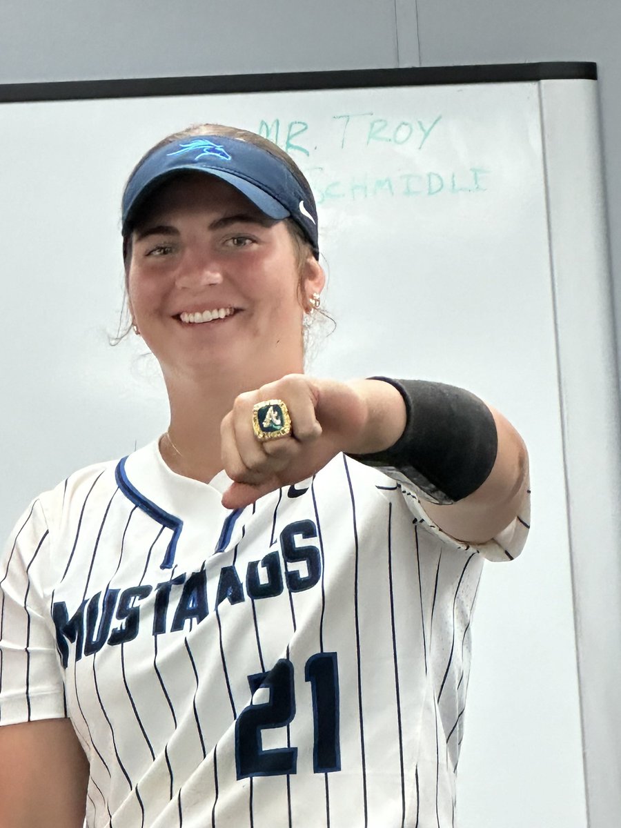 Mount Vernon Mustangs Softball (@mvm_softball) on Twitter photo Mustang Softball got some lessons on the mental game with <a href="/DrJackLlewellyn/">Jack H. Llewellyn</a> between games on Saturday. We got the mud out of the water, and got the dub in game 2. Thanks Dr Jack! <a href="/MV_Athletics/">Mount Vernon Athletics</a> Mustang Softball got some lessons on the mental game with <a href="/DrJackLlewellyn/">Jack H. Llewellyn</a> between games on Saturday. We got the mud out of the water, and got the dub in game 2. Thanks Dr Jack! <a href="/MV_Athletics/">Mount Vernon Athletics</a>
