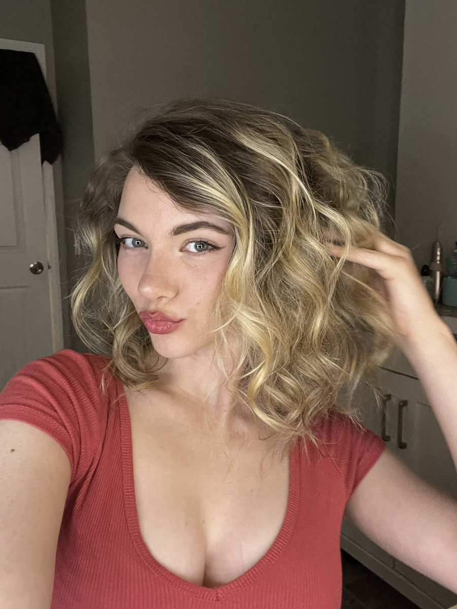 Anna Wray tweet media