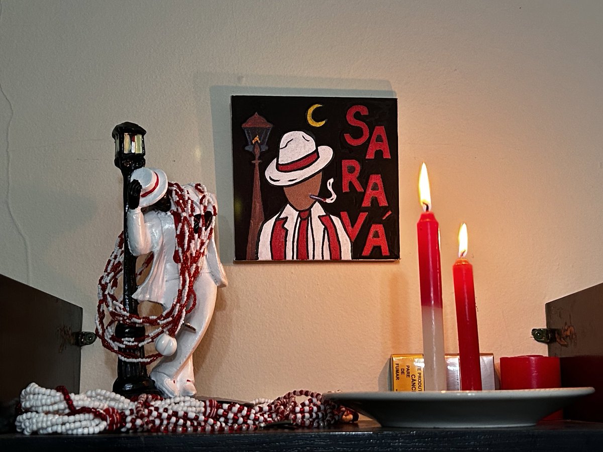 chaarizard's tweet image. Ele me deu a boa sorte e só ele pode tirar. Se Zé Pelintra não bambeia, os filhos dele também não hão de bambear