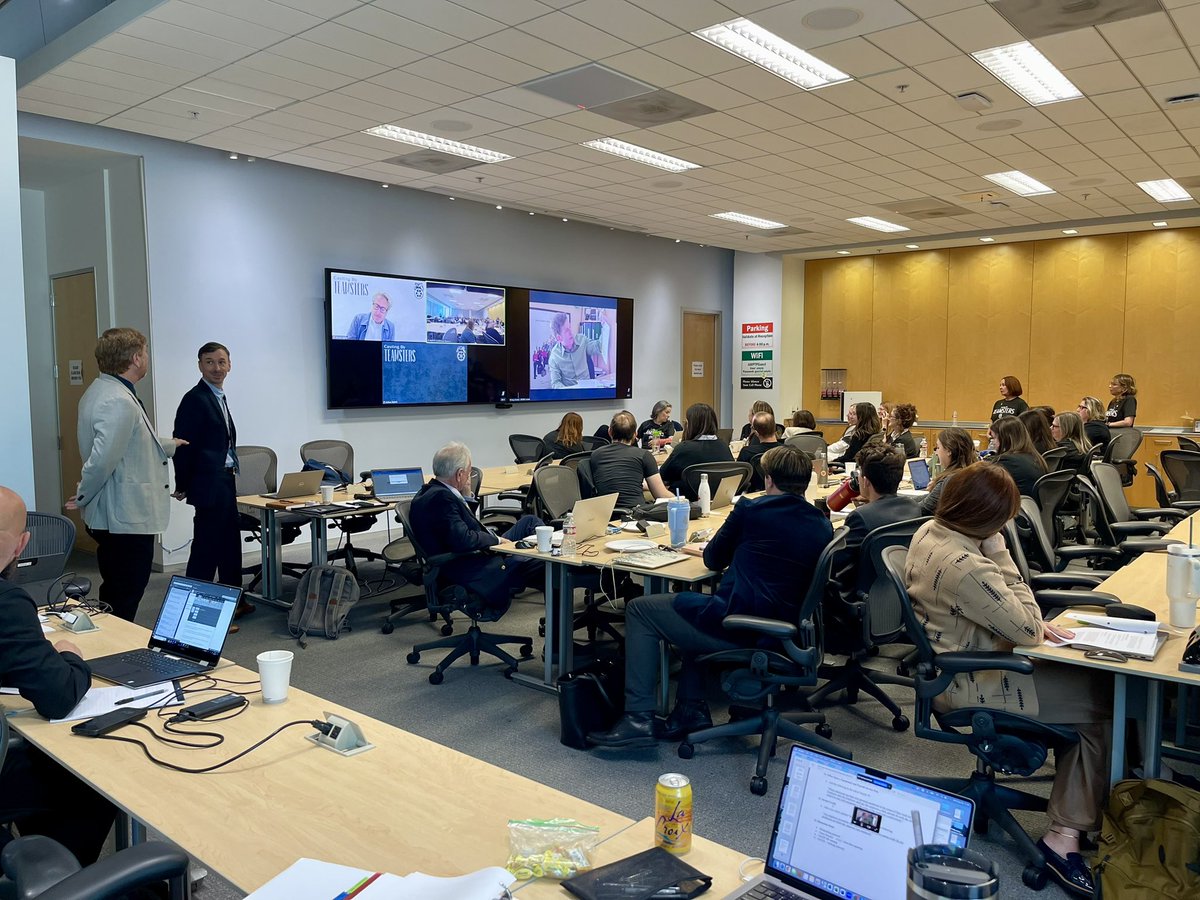 Teamsters_399's tweet photo. CASTING BY TEAMSTERS’ NEGOTIATIONS CONCLUDE FOR TODAY W/ DATES SCHEDULED THROUGH FRIDAY 👊💪
While our member-led negotiating committee fights in the room this week, we appreciate & feel the support of ALL Hollywood Labor.
#iStandWithCasting
#CastingByTeamsters https://t.co/3u9iVZ27d8