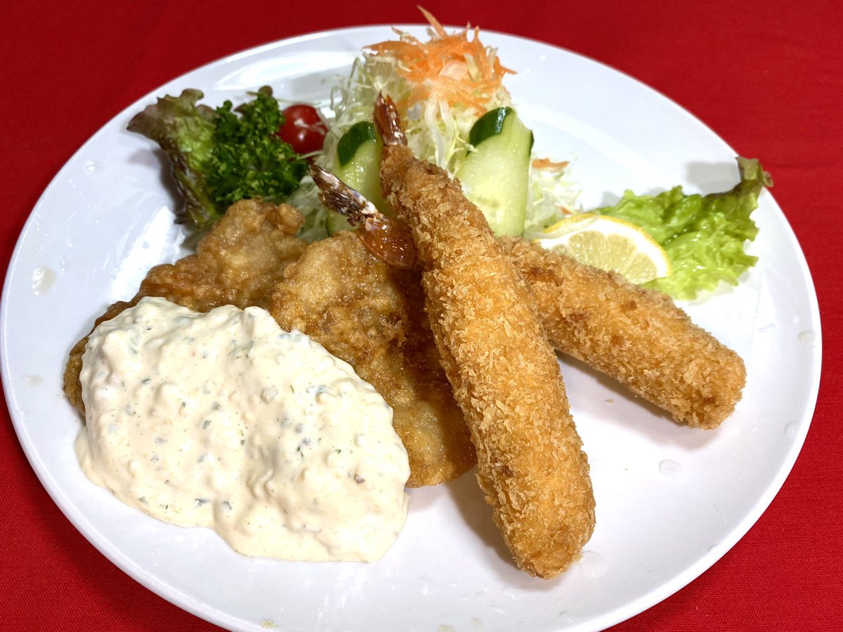 asashiomax's tweet photo. あさしお丸の定食軍の続きご紹介👩🏼‍🌾✨️

1.白身南蛮定食
2.エビフライ白身南蛮定食
3.天ぷら定食
4.レディース定食 https://t.co/UzPN9gEdYL