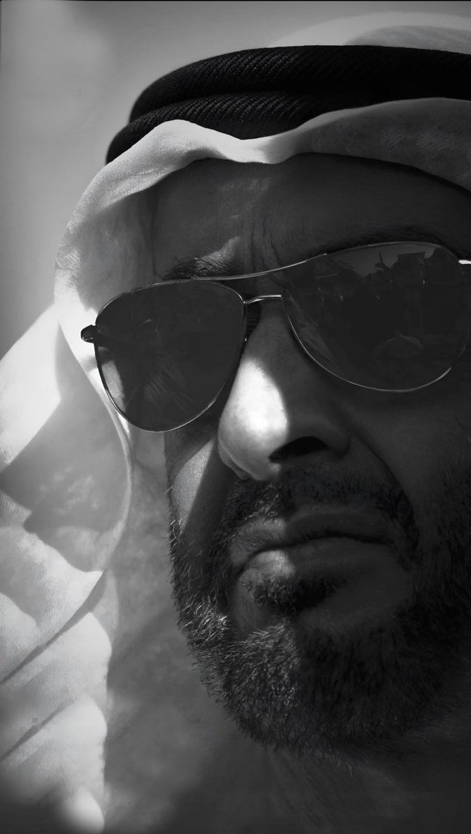 خذينا لك غلا صوره بوسط العين نرسمها
وغلا وجهك مثل صورة بالعاصمه بكل معالمها ✨