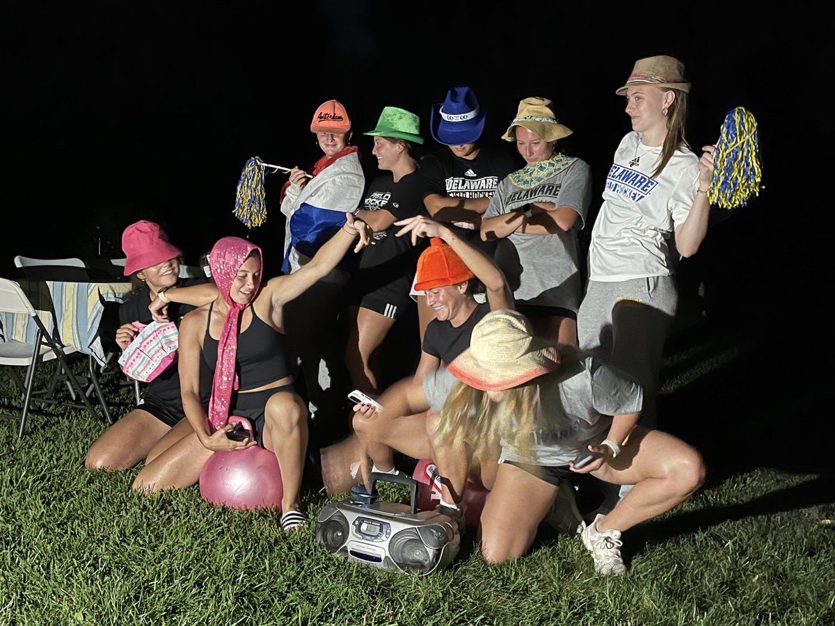 UDFHRvdK's tweet photo. ⁦@Delaware_FH⁩ preseason in the books. Great ⁦@UDBlueHens⁩ team dinner at coach’s home. Of course the End of the Preseason BBQ is not complete without our #FreshHens skit followed by ‘best dessert ever’. #proUD! https://t.co/awBcMMELmv