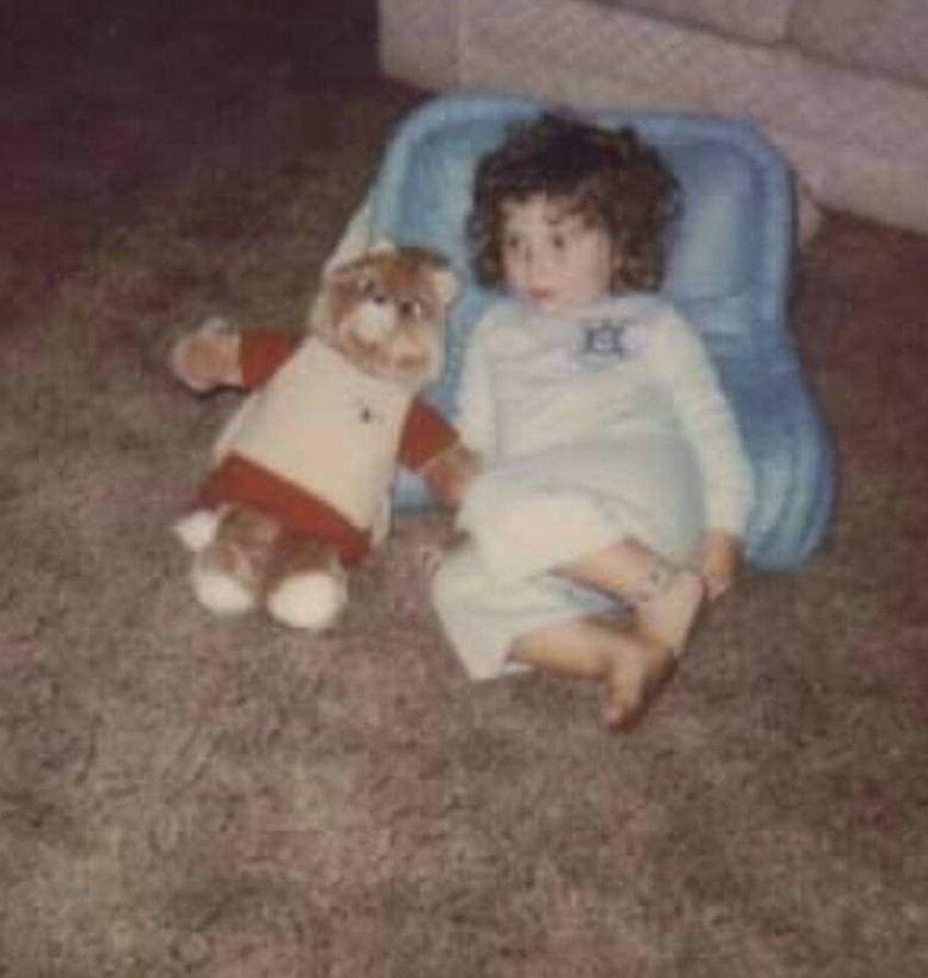 HollyALee's tweet photo. Little me loved Teddy Ruxpin, and having dirty lil feets. https://t.co/oX4vhyJ93w