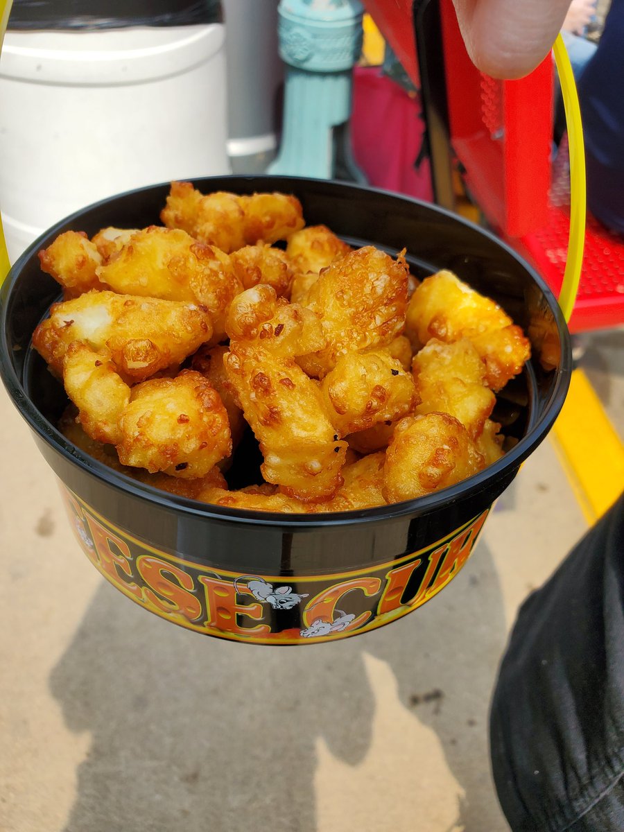 ChefSalty92's tweet photo. Haven't gone to the State fair in 6 years. Fun experience with good food and friends, don't cha know! https://t.co/43LAhu3OQL