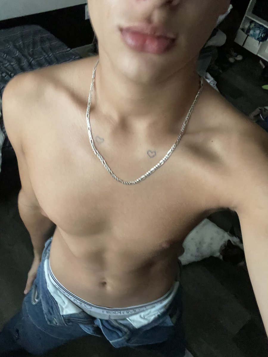 My bitch pose neeastyy