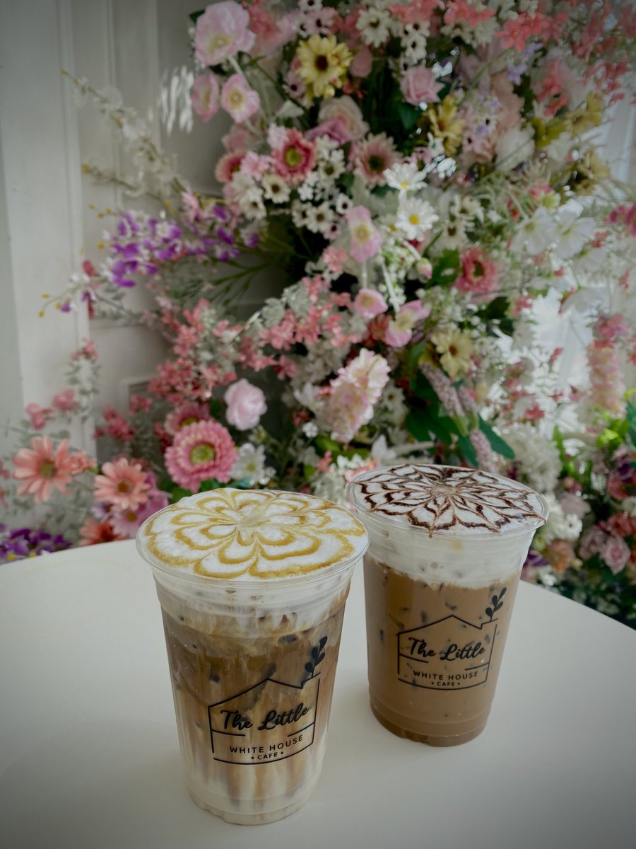 TLTWhiteHouse's tweet photo. My blood type is coffee.🤎

โปรโมชั่นกาแฟมีทุกวันนะคะทั้งเมนูร้อน-เย็น พิเศษ เฉพาะช่วงเวลา 09.00 - 12.00 น. เฉพาะเมนูเครื่องดื่มกาแฟ ‘ ลด 30% ‘ ทั้งสั่งซื้อหน้าร้าน และ เดลิเวอรี 🔥

#thelittlewhitehousecafe
Open Tue - Sunday 9.00 AM - 7.00 PM https://t.co/rDCFHfg5Uo
