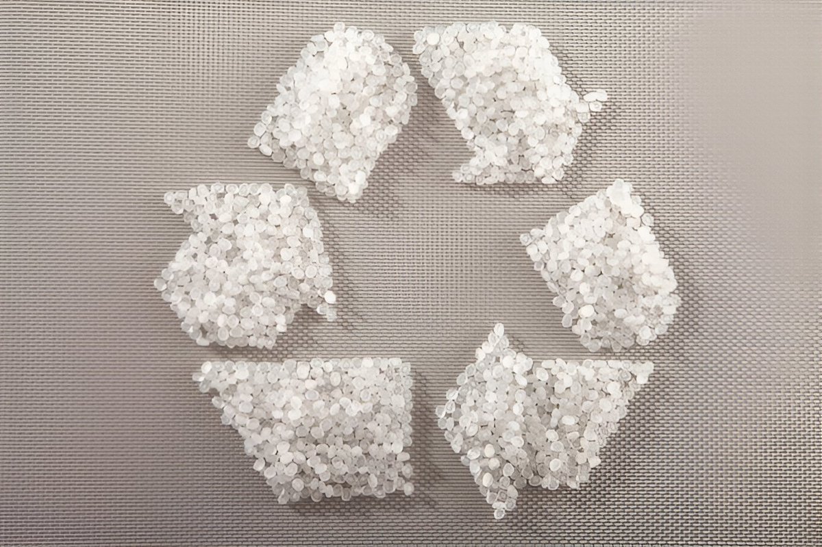 aajkaatrends's tweet image. Korean researchers have unveiled a groundbreaking biodegradable plastic made from natural substances! This innovative material decomposes efficiently, offering a sustainable alternative to traditional plastics.

#BiodegradablePlastic #EcoFriendly #SciTechNews