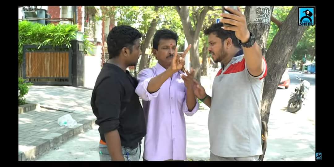 Premkumar__Offl's tweet photo. RIP #BijiliRamesh 💔
Thalaivar #Rajinikanth's hard-core Fan Mr.Bijili Ramesh passed away due to illness
#BijiliRamesh #VJSiddhu #Funpandrom https://t.co/L0bZQVL7nc
