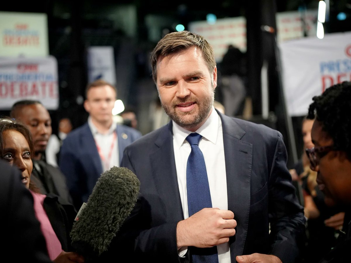 Polling USA tweet media