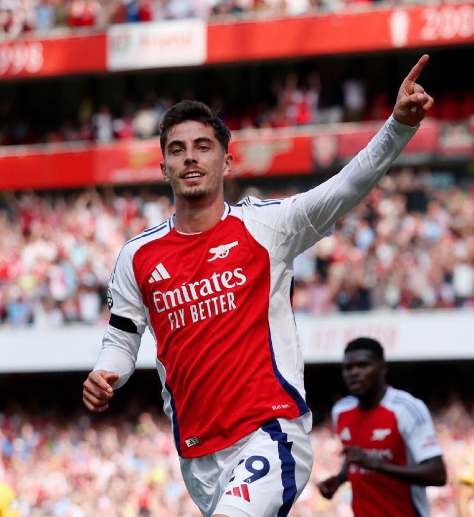 DailyAFC's tweet image. ⏪ 🗣️ Arsene Wenger on Kai Havertz in 2021:

🎙️ "He adjusted, adapted, he came back, he suffered, he spent his period on the bench &amp;amp; came back again.

“To me, he is a VERY promising player. I would bet on him for the future." ✅ #afc