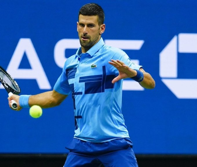 FullSportivo's tweet photo. Novak #Djokovic venció 6-2, 6-2 y 6-4 a Radu #Albot y avanzó a la segunda ronda del #USOpen. https://t.co/8DSzLFINkg