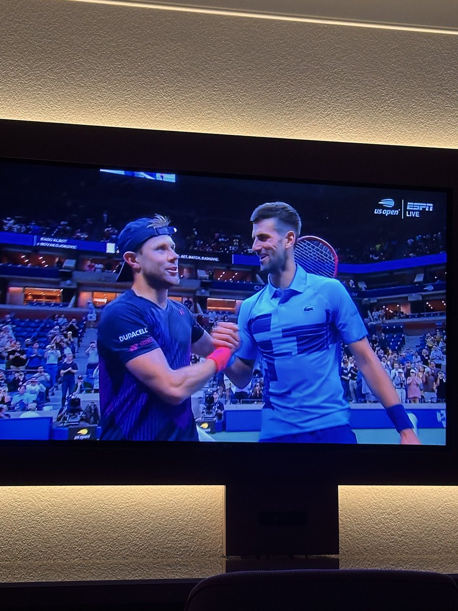 tinlungu's tweet photo. @DjokerNole @RaduAlbot 🇲🇩 @RaduAlbot we are so proud of you 🫶🏻🎾 https://t.co/DeZQIU0LAh