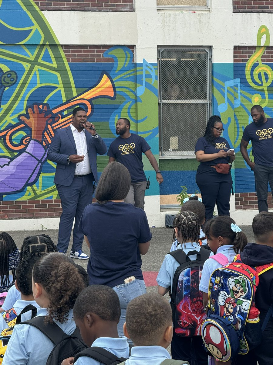 Coach Harris tweet media