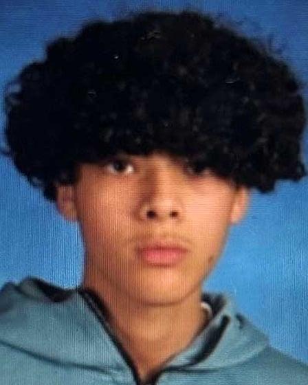 TrueCrimeUpdat's tweet image. #MISSINGPERSON USA - Luis Marcano Santos, 15

LAST SEEN: Thursday August 22, in #Lowell, #Massachusetts

APPEARANCE: Hispanic, 5'9", 125 lbs, Black hair, brown eyes

CIRCUMSTANCES: Luis was last seen with Jaylianee (relationship not specified)

🙏 #Missing