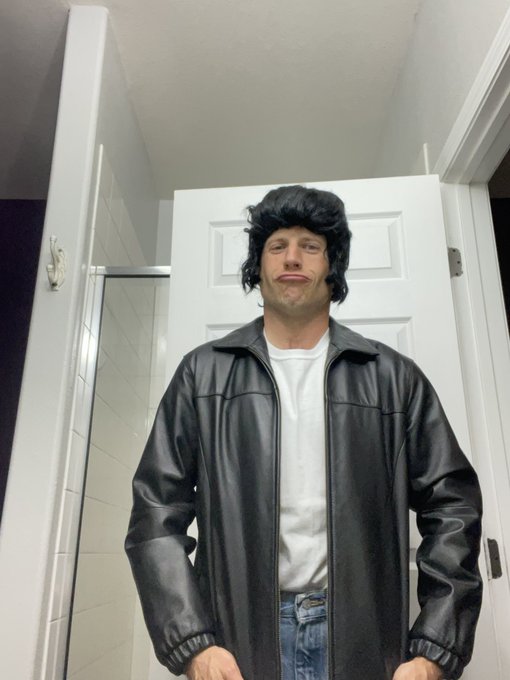 GREASE CUMMIN!!!! Danny Fukko has something to grease. Booking 50s themed shoots for 9/26 to 10/10 in