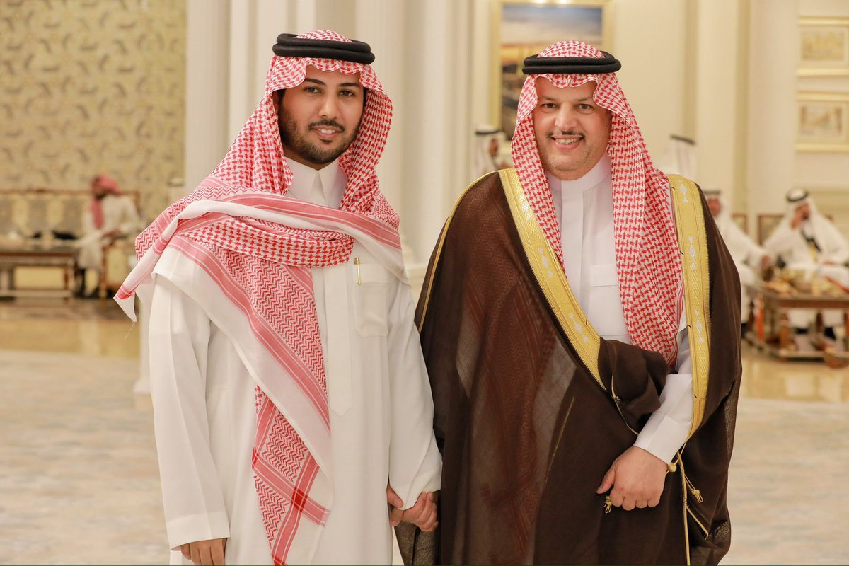 أ. عبدالمحسن بن نايف بن حميد 

وكيل إمارة منطقة #المدينة_المنورة 
و المشرف العام على مكتب سمو الامير