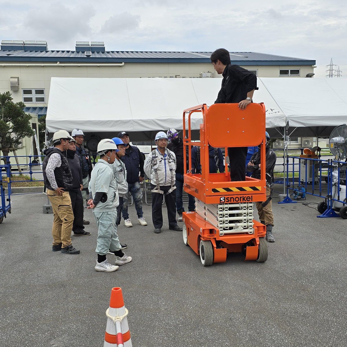 AhernSnorkeljp's tweet photo. 2024年8月22日(木)～8月23日(金)の2日間
沖縄県南城市大里の町田機工株式会社大里営業所様において試乗会＆特別教育講習に弊社も参加致しました。

【町田機工様HP】
https://t.co/aVC3CeoXSW
【エイハン・ジャパンHP】
https://t.co/Fuvvis5LWZ https://t.co/EDKt0HTQWe