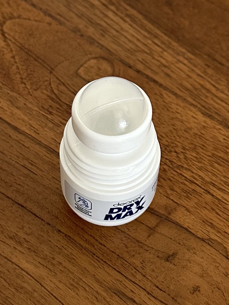 la_lalijah's tweet photo. SAY NO TO KETIAK BASAH MENGGANGGU😭😤

Aku suka khawatir sama bau badan sendiri yang asalnya dari ketiak, jadi aku pengguna setia anti perspirant atau deodoran😄✌️

Mending mencegah bau badan dari awal daripada keciduk orang lain😖 https://t.co/5uJ52ZYmXI