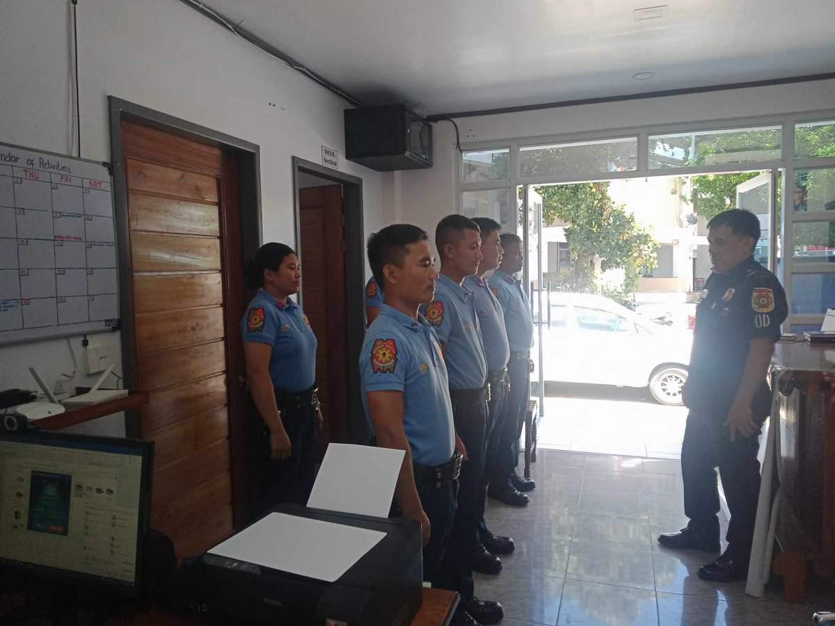 ApayaoP's tweet photo. PLT THYMM CAWAYAN AYAMAN, Duty OD and PMSg Bonie Mar A Tomas conducted Red Teaming and Inspection at Luna MPS and reiterated memorandum from higher Headquarters and further reminded the personnel on LOI Tamang Bihis.

#SaBagongPilipinasAngGustongPulisLigtasKa 
#ToServeandProtect https://t.co/bXhGu8uCsU