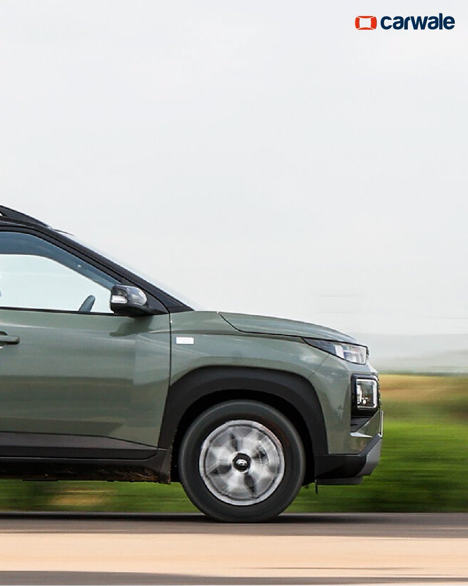 CarWale's tweet image. The #Hyundai #Exter, a micro crossover, offers the form factor of an #SUV for the price of a hatchback. Its tall-boy design enhances cabin space and the boot is quite large, too. The Exter’s USP includes paddle shifters for the AMT version and a sunroof.

Learn more: