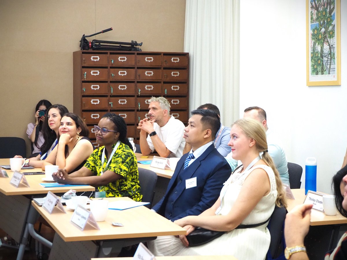 AsiaGInstitute's tweet photo. The #AsiaGlobalFellows 2024 kicked off their 13-week journey on the #HKU campus yesterday. Don’t miss the chance to meet and engage with our fellows during their stay in Hong Kong! 

Find out more about the #AGF2024 - https://t.co/FmXlKzoloB

Stay tuned for more updates! https://t.co/eKsAvFo8OO