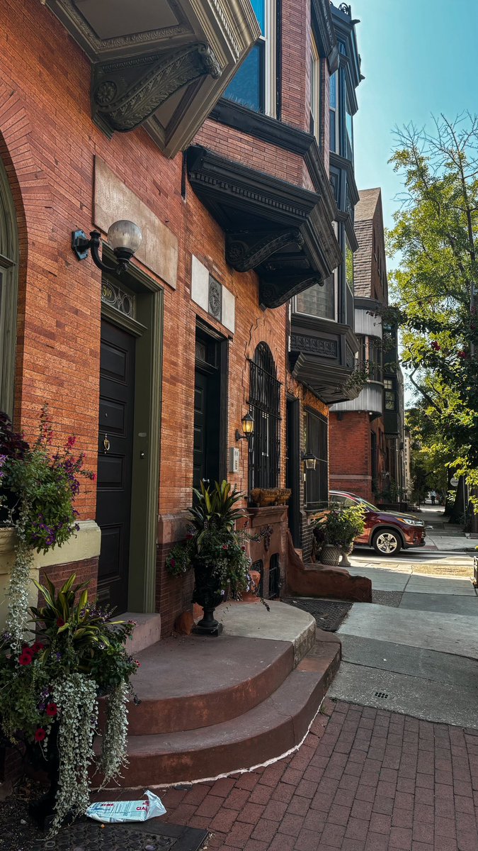 goosewish's tweet photo. Photowalking around the streets of Philadelphia https://t.co/FTKX47Fudw