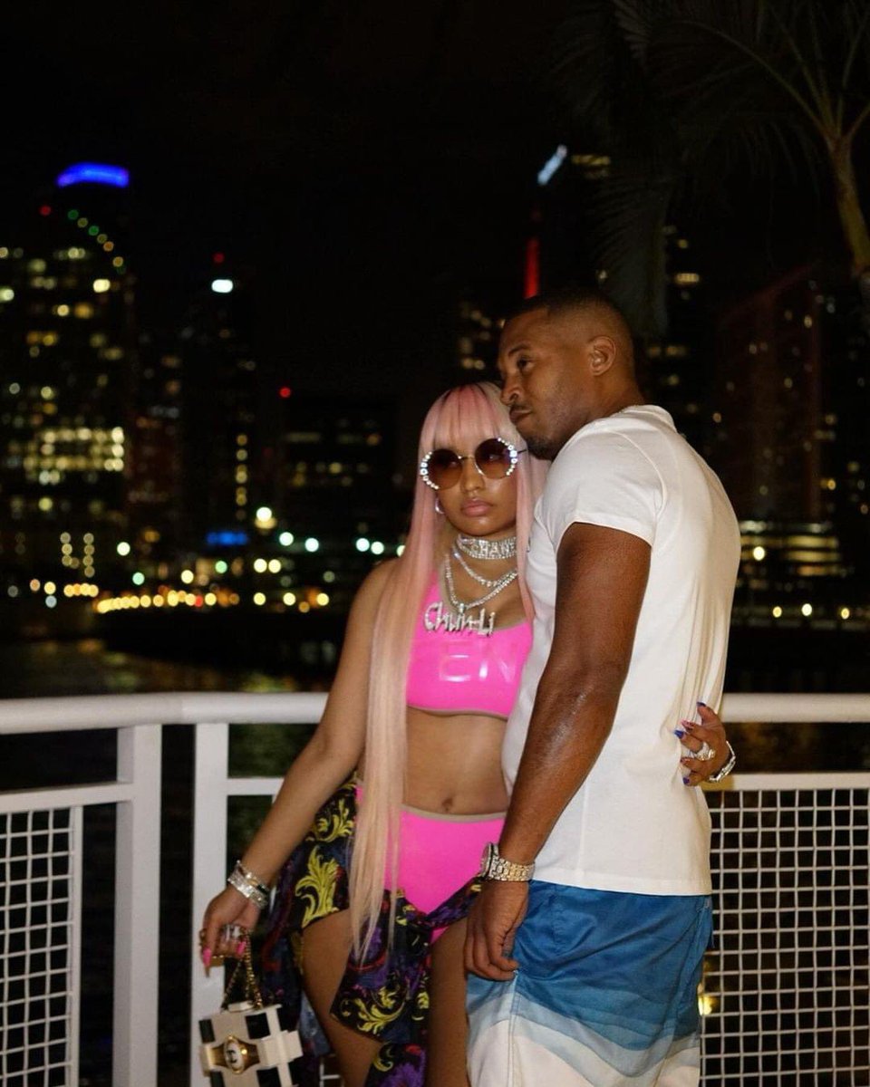 BKLYNBarbiana's tweet photo. If he gotta put an opp down,
I don’t see shit 
I keep his secrets,
I let him beast it
#GagCityRELOADED #GagCity https://t.co/bHWsQ5y1Dq