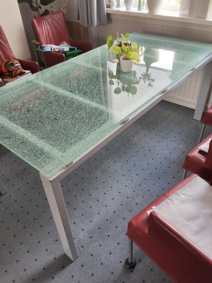 KPDronten's tweet photo. Glazen tafel https://t.co/dDkyaIepeD https://t.co/TYtaetQfcr