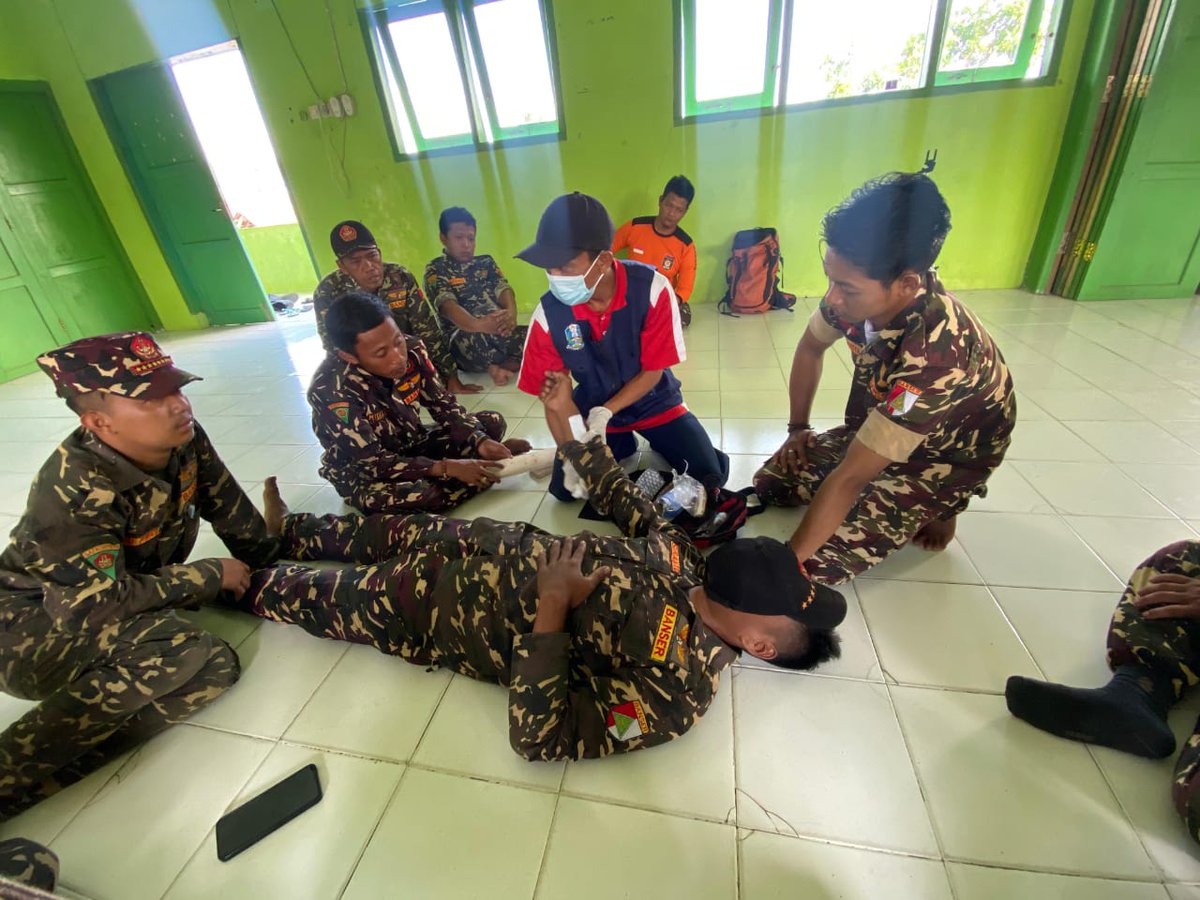 AnsorPacitan's tweet photo. Latber Bagana 

Emergency Response Team oleh Banser Tanggap Bencana Satkorcab Banser Pacitan 

Aula Gedung PC NU Pacitan, Ahad, 25 Agustus 2024
#AnsorBanserPacitan
#BanserTanggapBencana https://t.co/GTlw49M3Kf