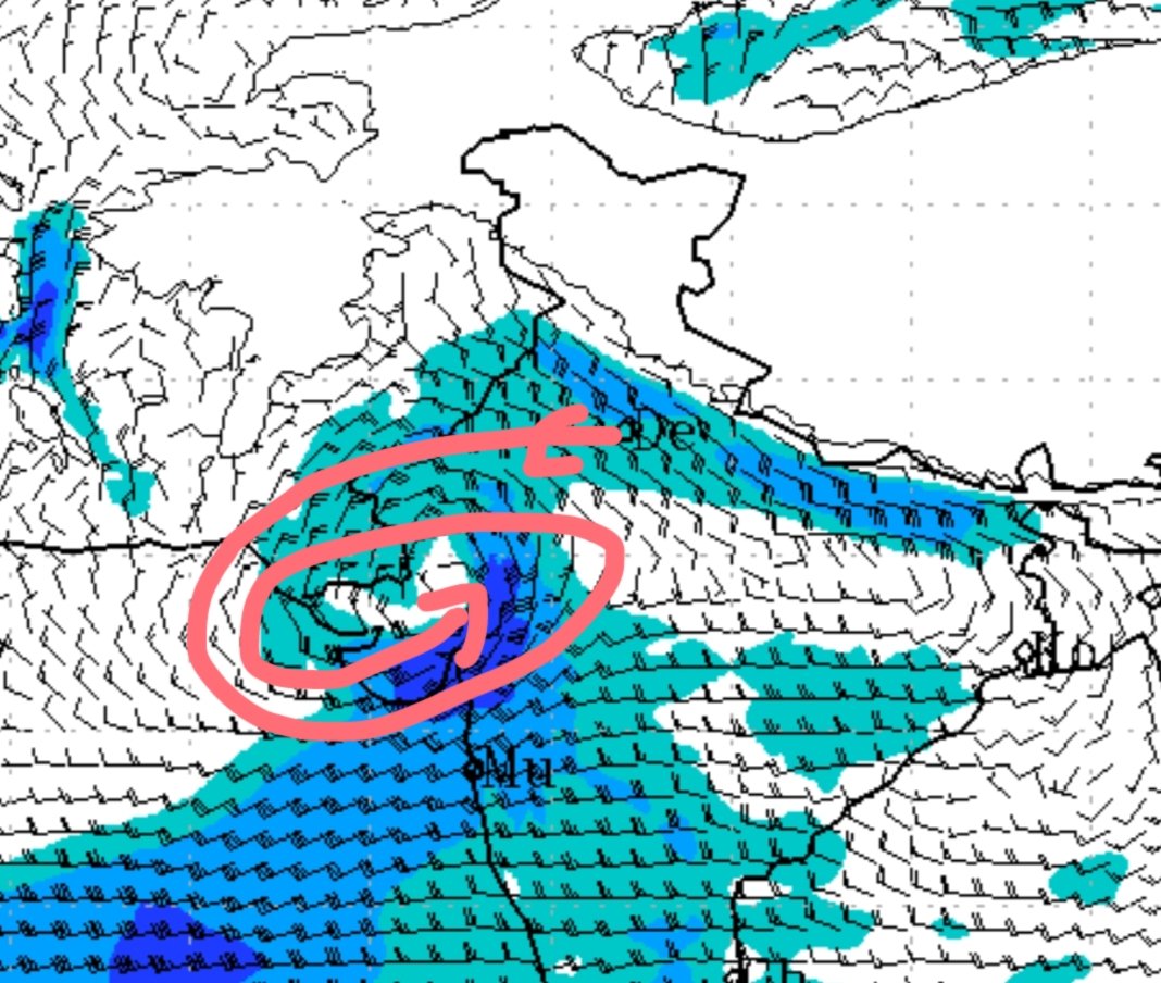 Mpalawat's tweet photo. The deep depression is over #Gujarat It will move towards the south #Sindh &amp; Northeast Arabian sea. Heavy to very heavy rain to continue over Southern parts of Gujarat moderate to heavy over east Gujarat and Sindh. #GujarayRains #gujaratFloods @SkymetWeather @JATINSKYMET https://t.co/zfXyP06ISk