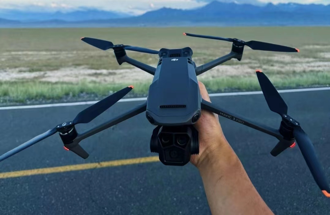 MecoRight's tweet image. Mavic 3 Pro Aerial Landscape Shooting Tool | Introduction to CPL Polarizing Filter.
#cplpolarizingfilter #cplfilter #cplfilters #landscapefilter #photography #photographyart #dronefilter #landscapephotography #antireflective #djımavic3pro #djimavic3pro #djimavic3procine