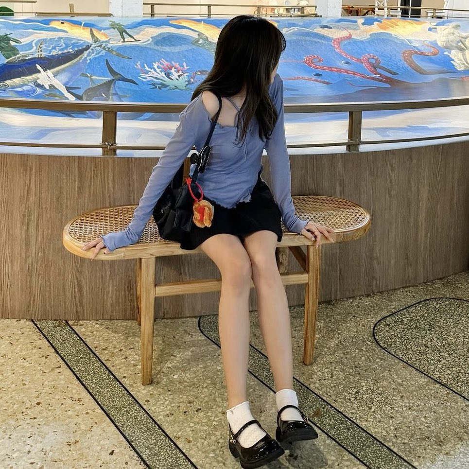 yoxrgravity's tweet image. เป็นปาดไหล่ราคา 200+ ที่น่ารักทุกสี ใส่แล้วดูปุ๊กปิ๊กมากกก สีฟ้าคือถูกต้อง 🥣🦕