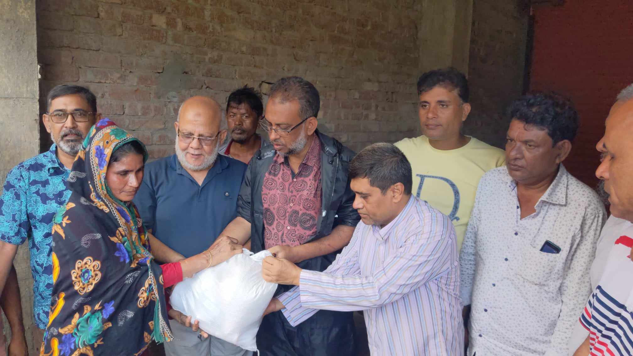 মানুষের যেকোনো বিপদে বিএনপি এগিয়ে আসে: মাহবুবের রহমান শামীম